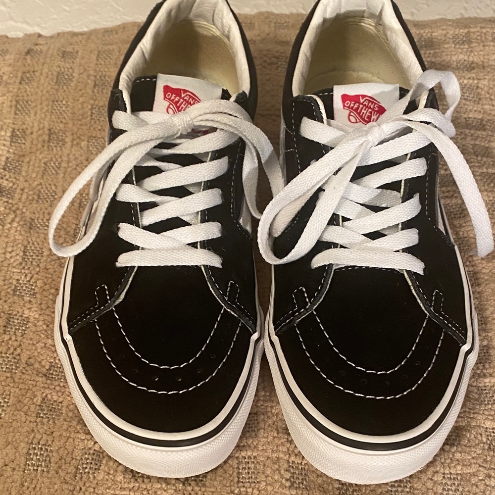 Vans Black and White Men's Sneakers - Picture 2 of 7